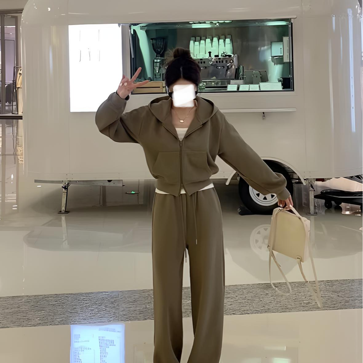 早秋时尚百搭网红洋气减龄秋季休闲宽松运动连帽套装AM8102