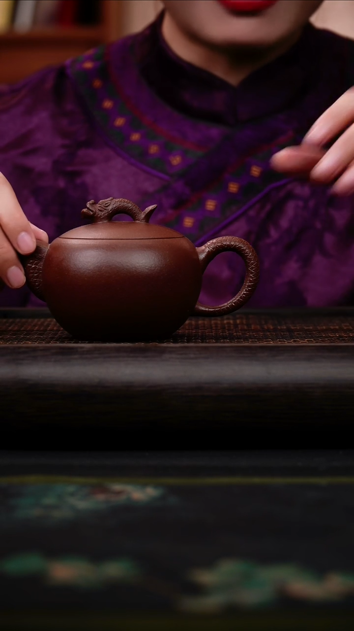 茶壶紫砂2号井底槽青 鱼化龙 