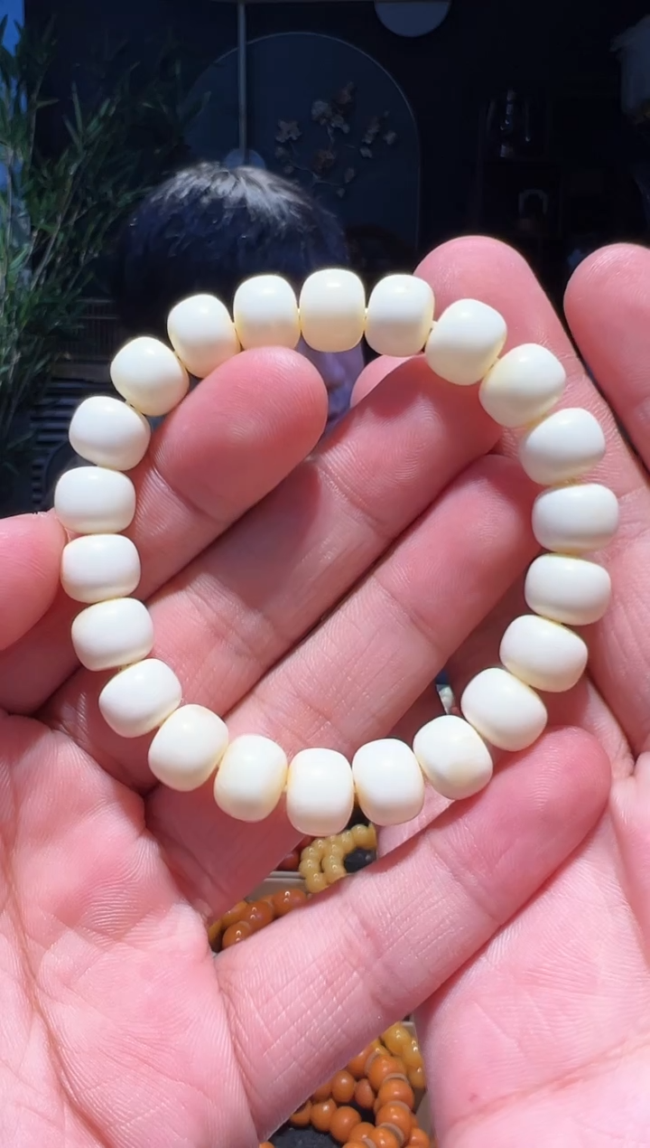 【闪购商品】蜜蜡手串未镶嵌10+单圈