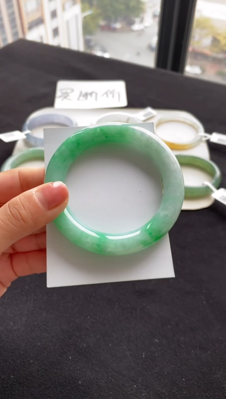 【闪购商品】翡翠手镯（圆镯）未镶嵌54圆条--不退不换