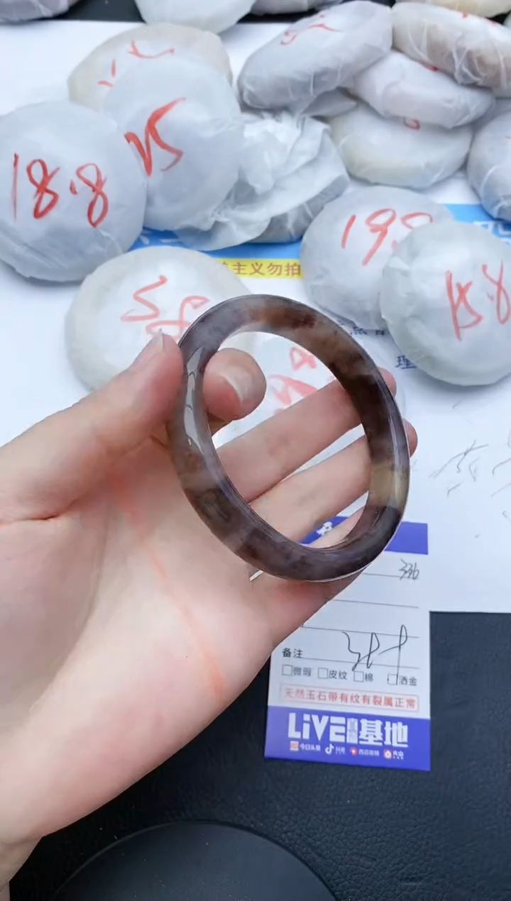 【闪购商品】石英质玉手镯未镶嵌336+62/63