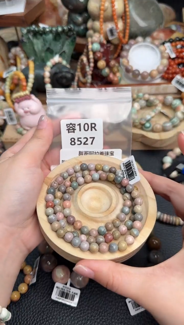 【闪购商品】石英质玉手链未镶嵌10R8527