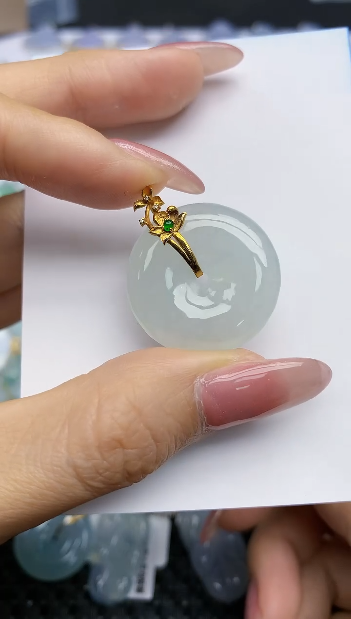 【闪购商品】翡翠颈饰18K金镶嵌天然翡翠A货