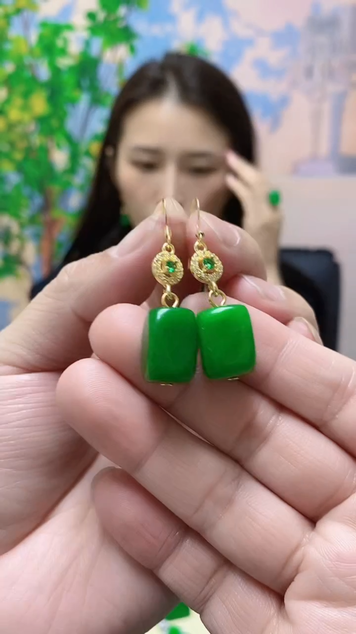 【闪购商品】翡翠耳饰14K金镶嵌翡翠耳垢