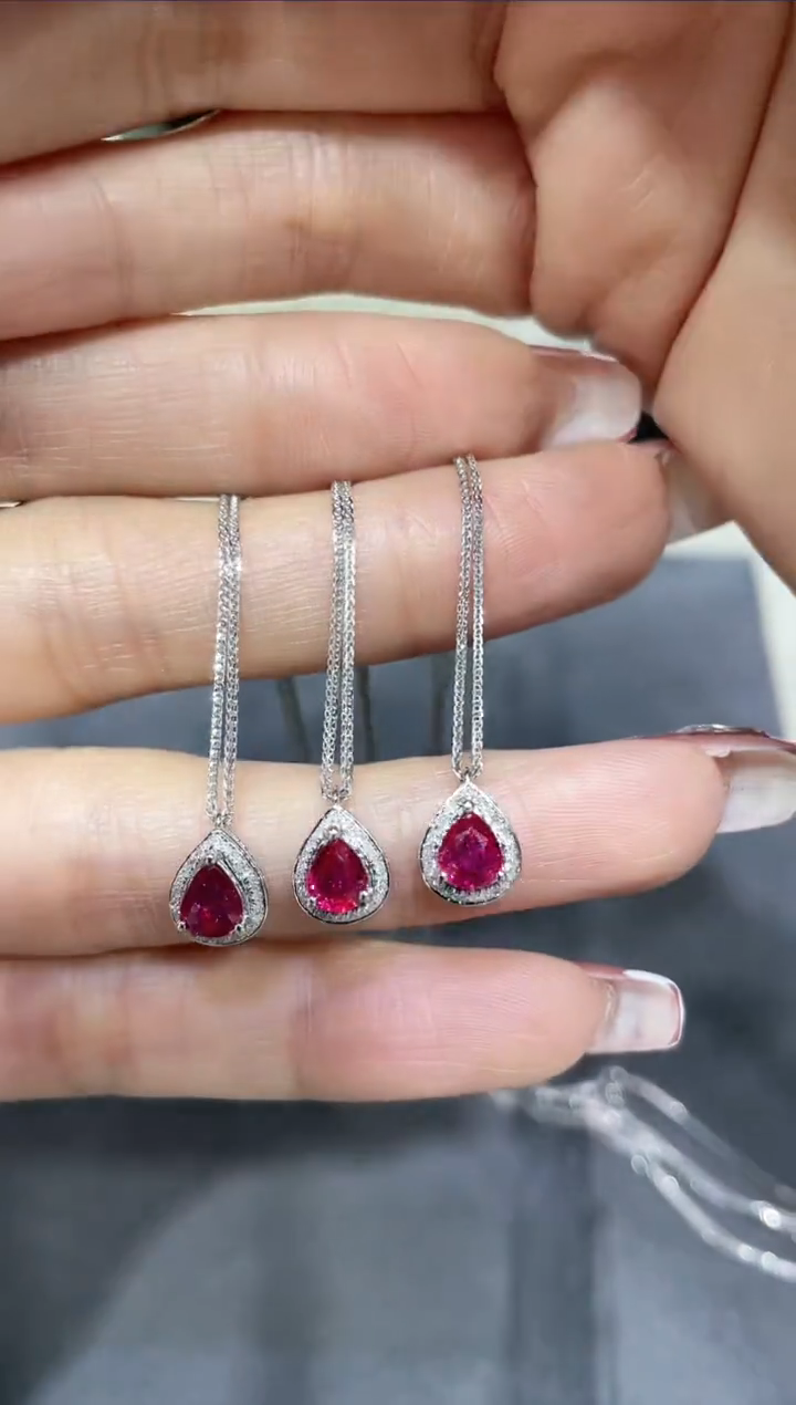 【闪购商品】祖母绿项链18K金镶嵌多样性发其一