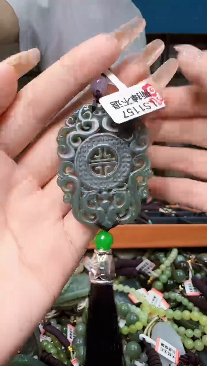 颈饰未镶嵌和田玉多样性发一