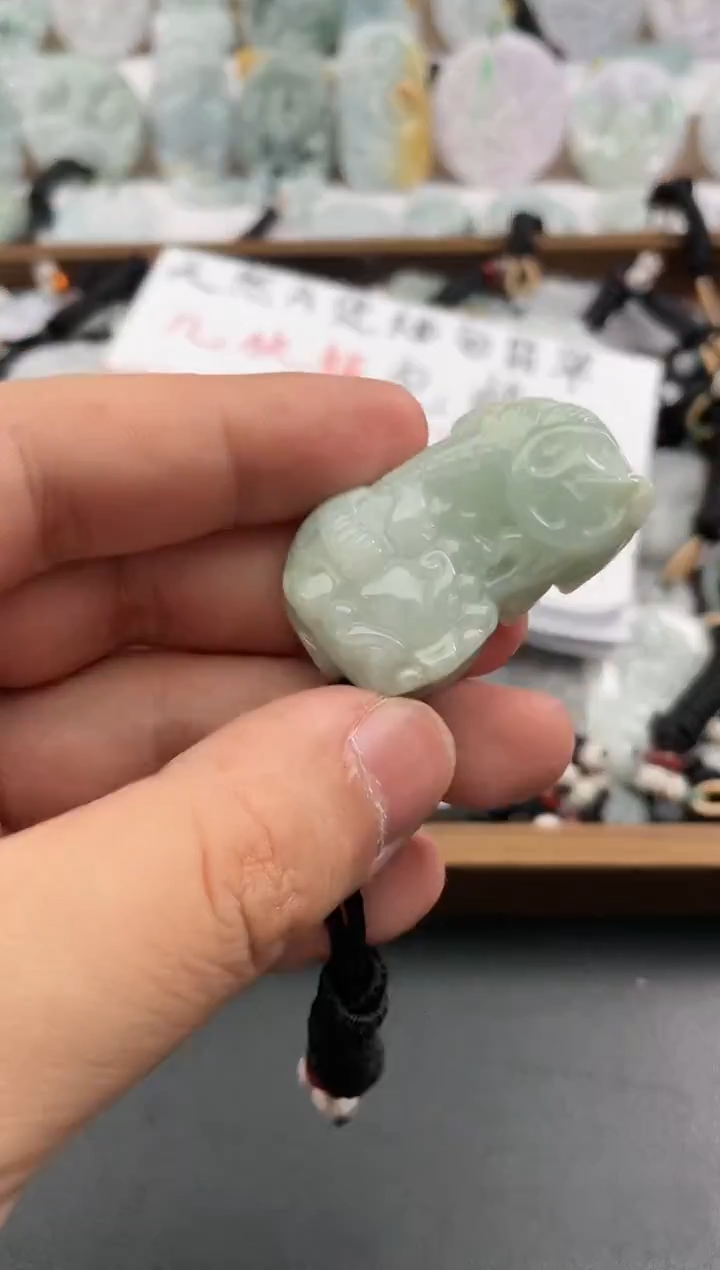 颈饰未镶嵌翡翠25/12/24/.129