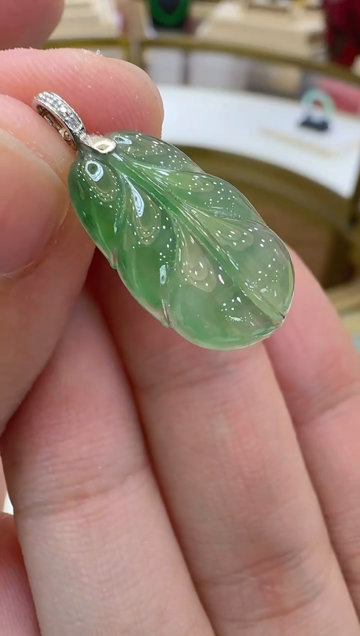 【闪购商品】翡翠吊坠(不含链)18K金镶嵌多样性团购发一件