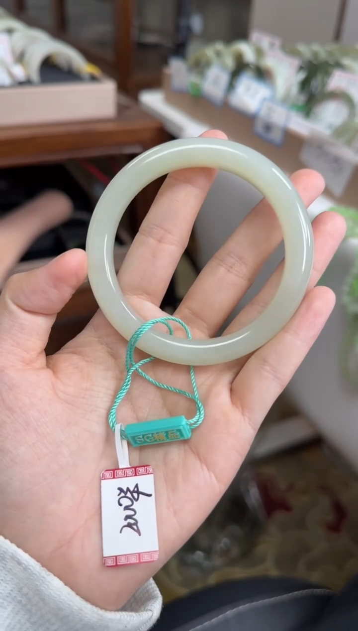 未镶嵌手镯和田玉57