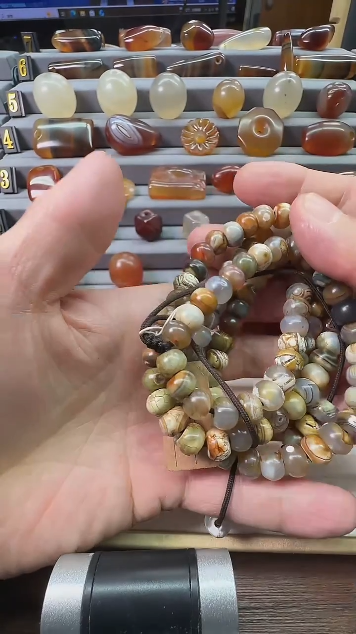 未镶嵌颈饰玛瑙/玉髓玛瑙10