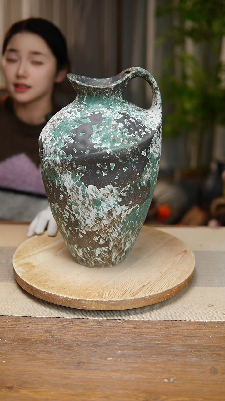 【闪购商品】陶瓷  花器涂鸦绿奶壶