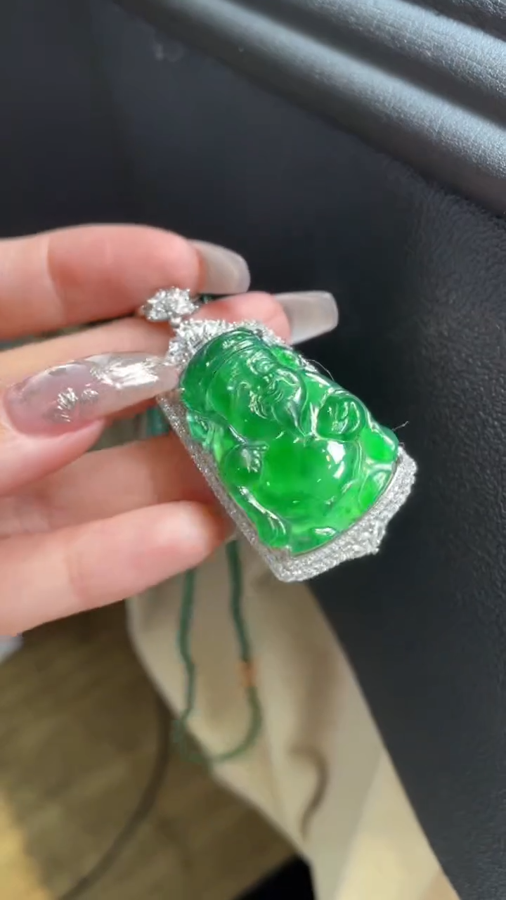 【闪购商品】翡翠颈饰未镶嵌      *199