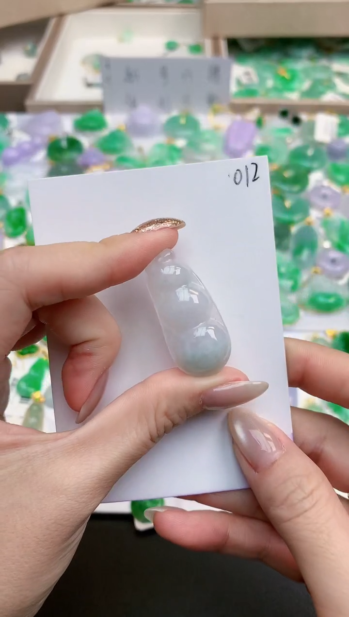 颈饰未镶嵌翡翠天然缅甸A货翡翠