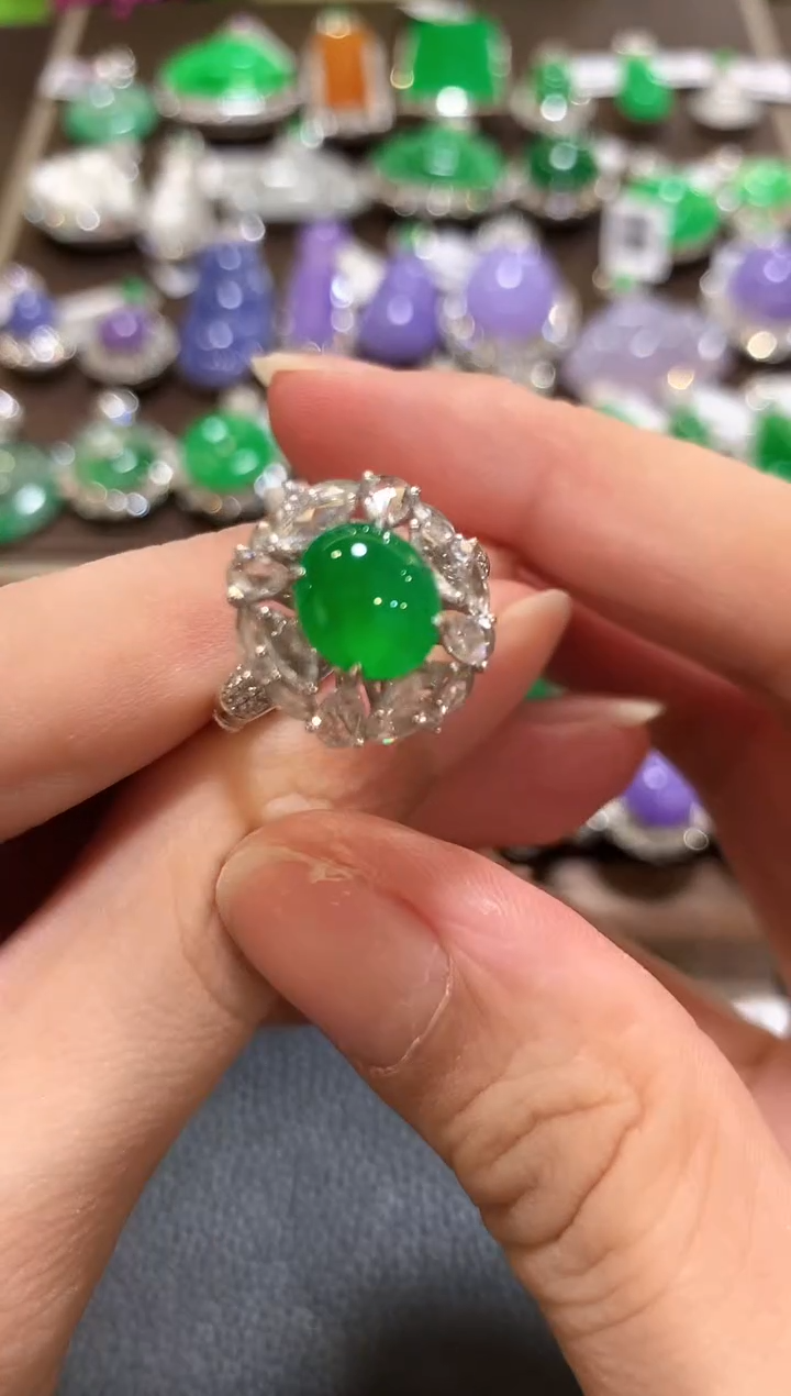 18K金镶嵌戒指翡翠m30  