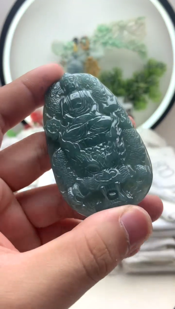 颈饰未镶嵌翡翠大日如来