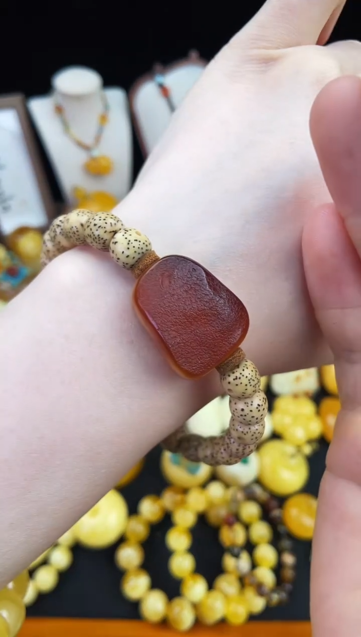 琥珀未镶嵌珠宝奇石柒月