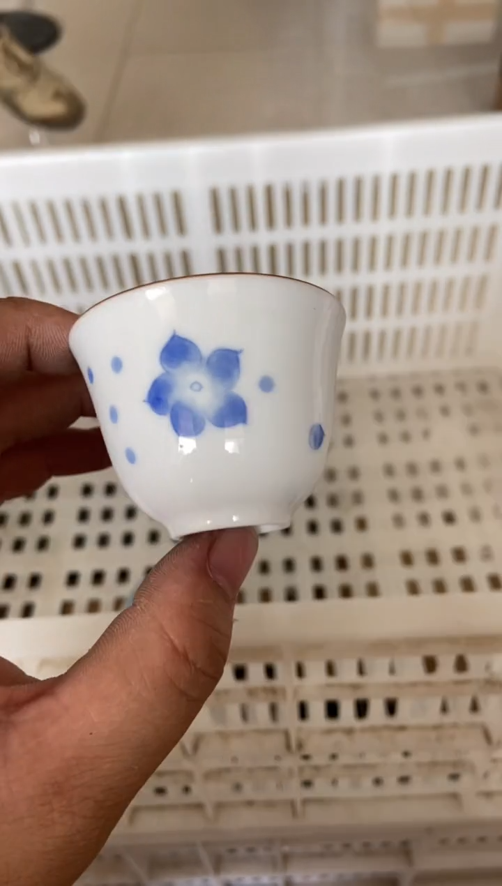 无运费险有瑕疵的摄影的产品有使用过的痕迹有点脏介意勿拍