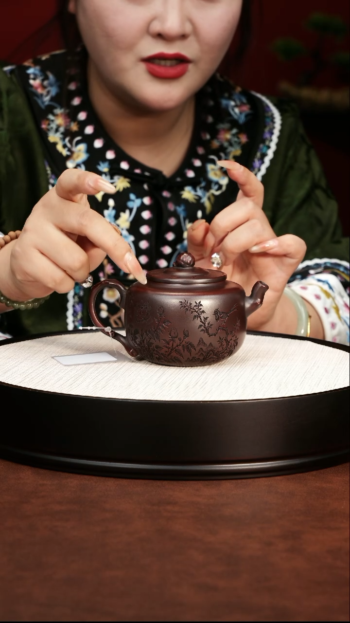 茶壶紫砂宜兴紫砂 花鸟松果汉瓦 铁血红纱 朱志远 260cc