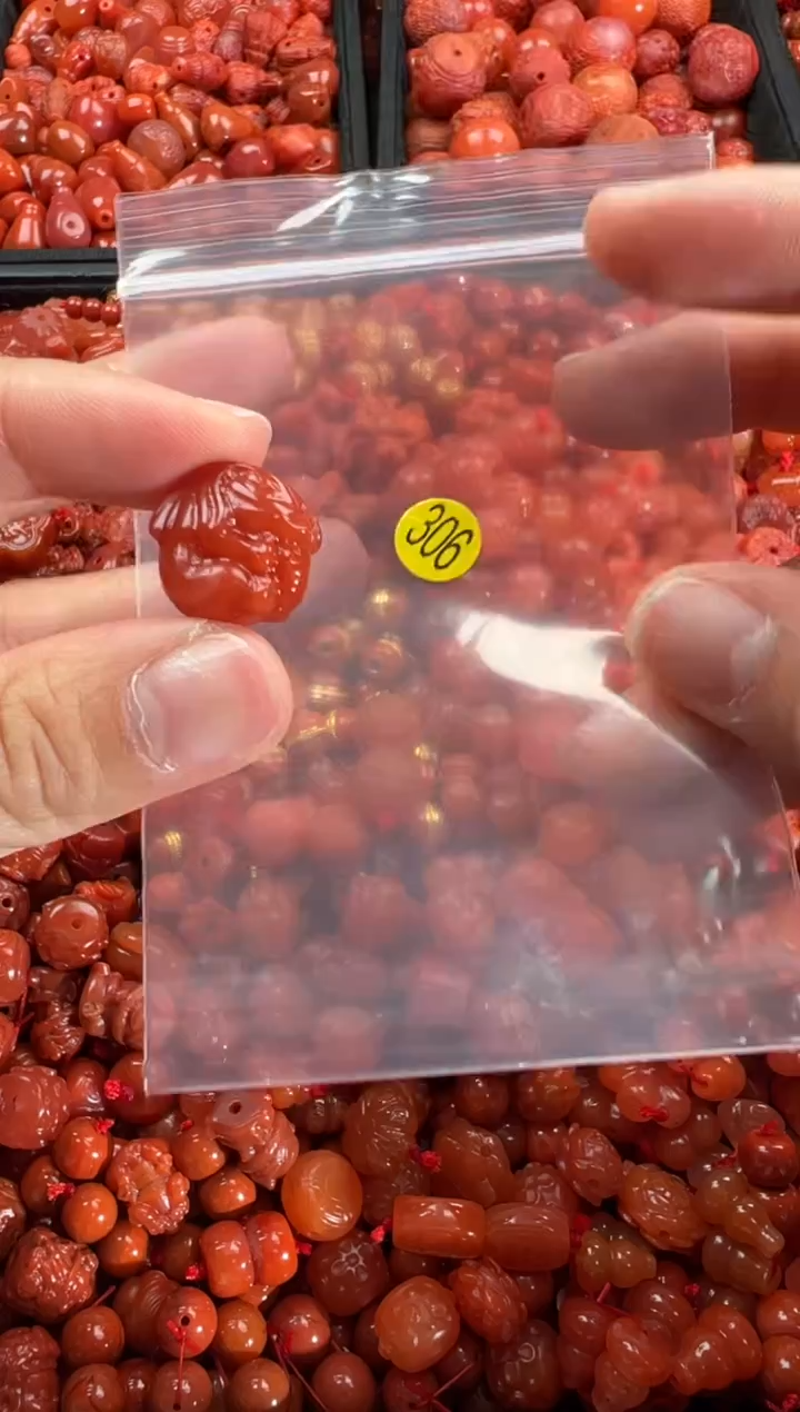 【闪购商品】南红玛瑙颈饰未镶嵌1