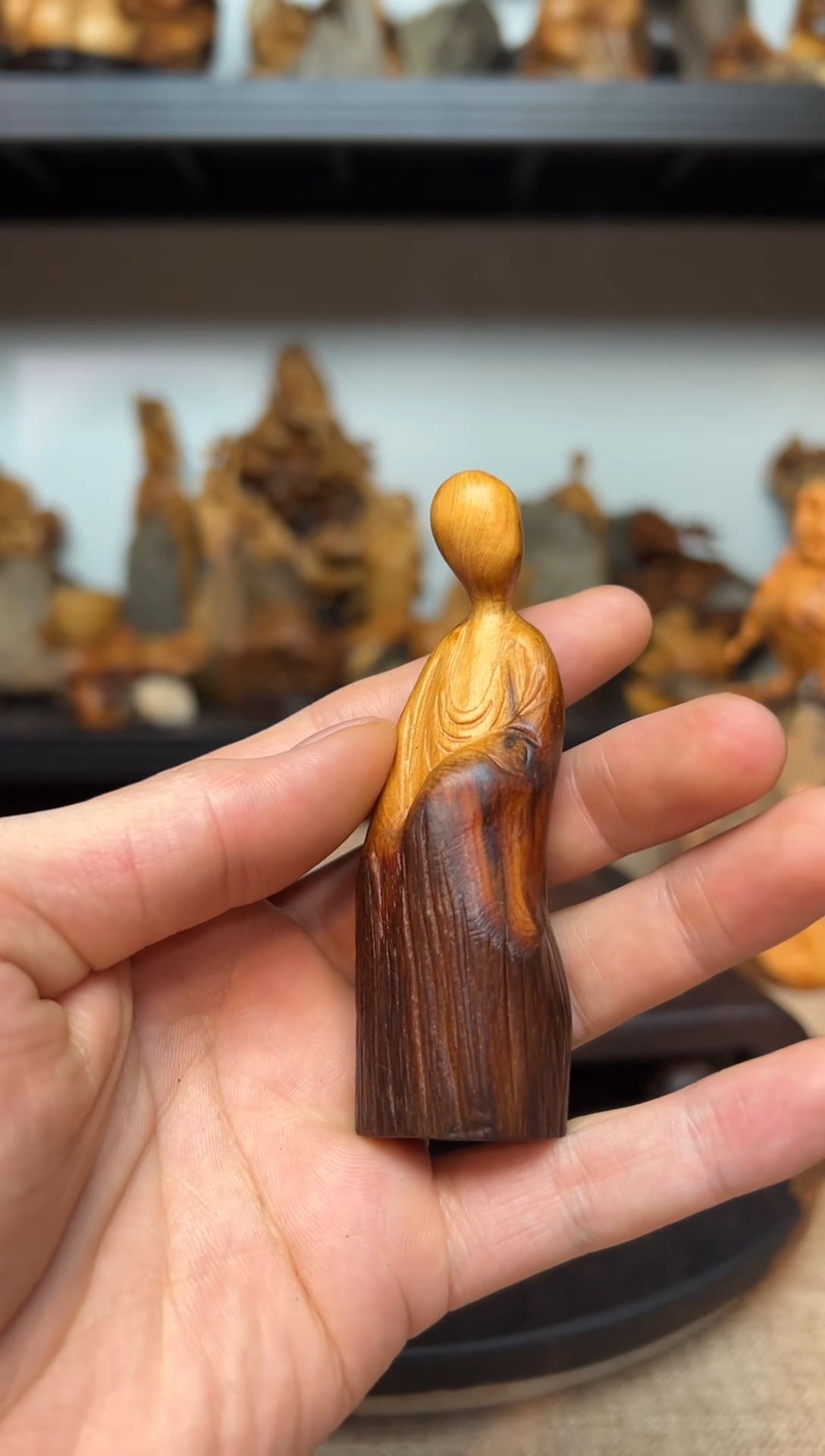 柏木（崖柏）菲*萌崖柏雕刻件