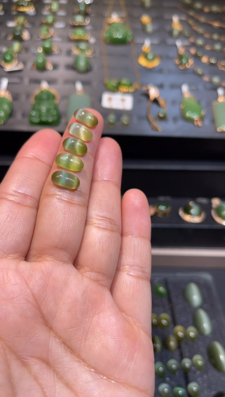 【闪购商品】和田玉碧玉马鞍猫眼裸石未镶嵌多样性发一