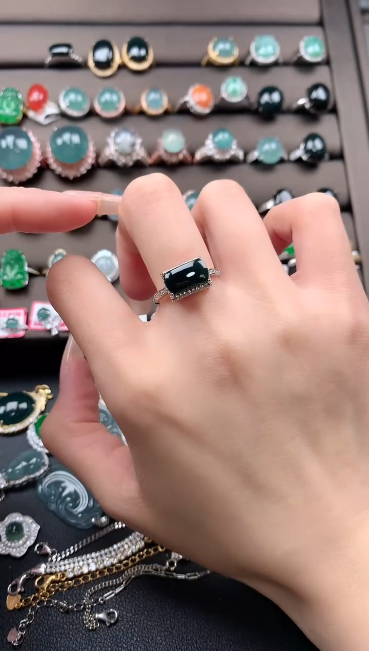 【闪购商品】翡翠戒指银S925镶嵌13131