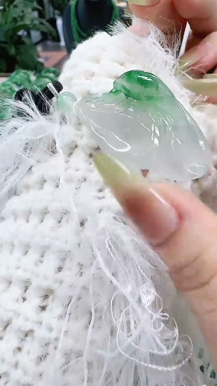 未镶嵌1石英质玉（非洲翠）/9659