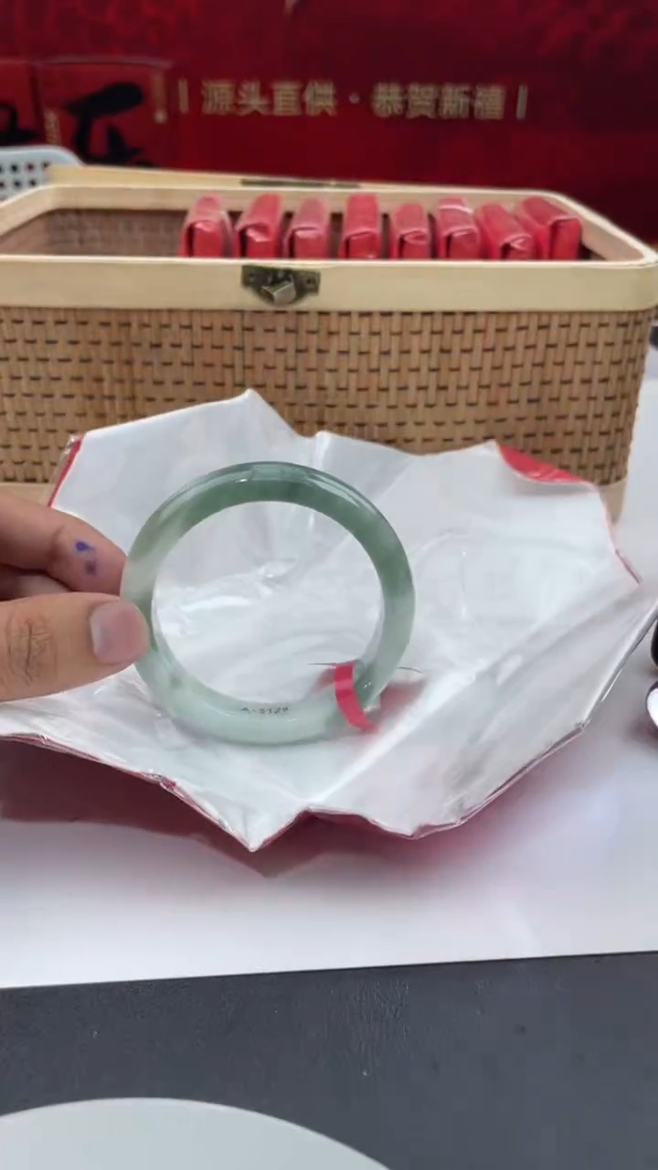 【闪购商品】翡翠手镯未镶嵌17翡翠手镯