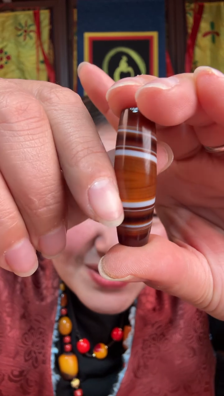 无非金属藏地丝丝古珠