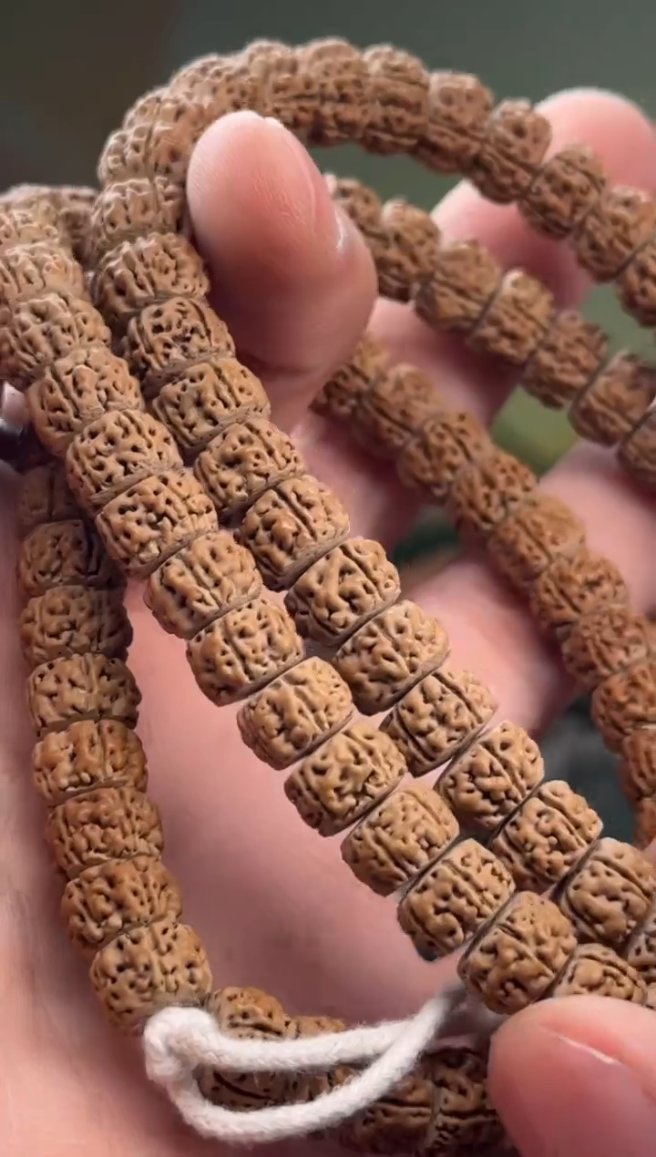 【闪购商品】金刚菩提吊坠树王藏式直切脖挂尺寸10左右