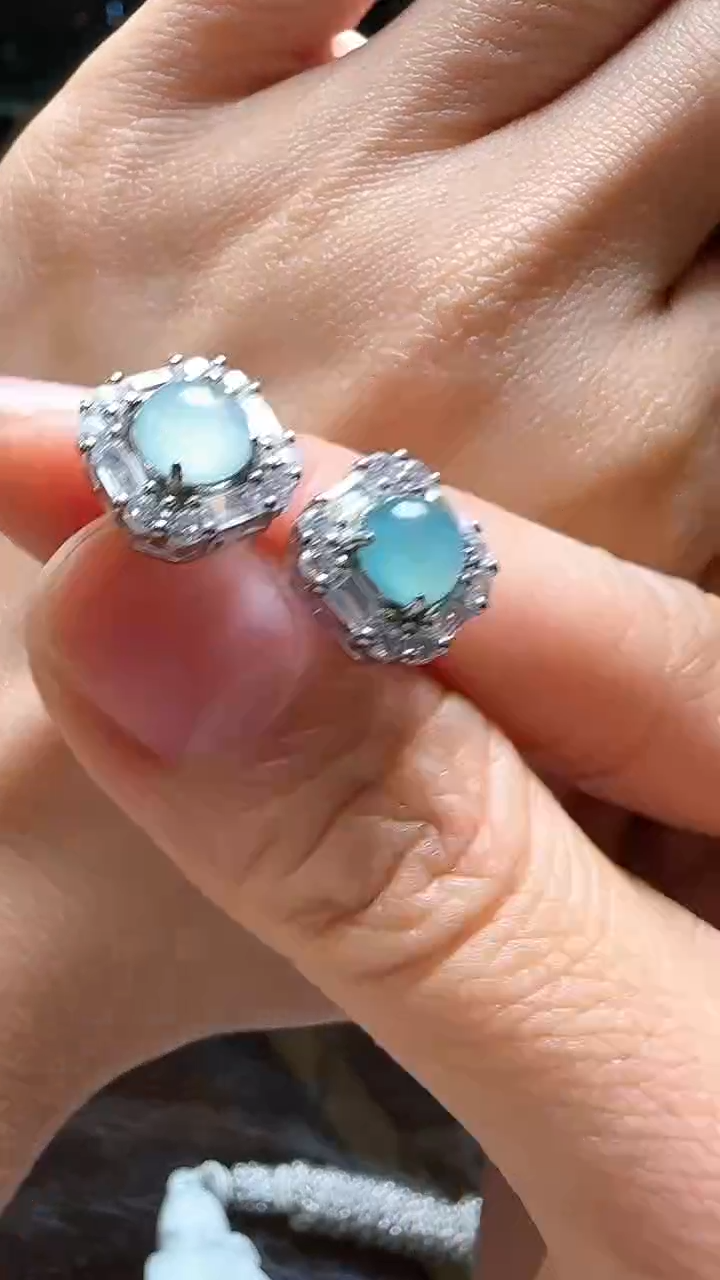 【闪购商品】翡翠吊坠(不含链)未镶嵌翡翠