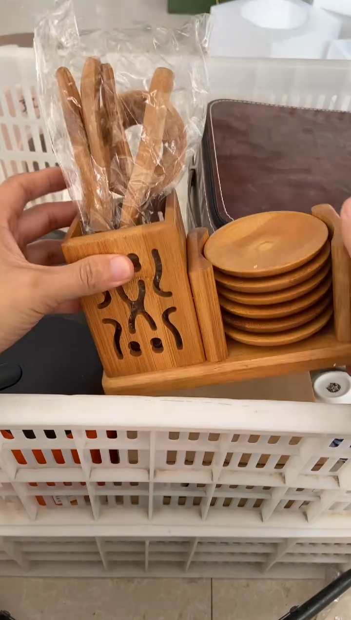 无运费险有瑕疵的摄影的产品有使用过的痕迹有点脏介意勿拍