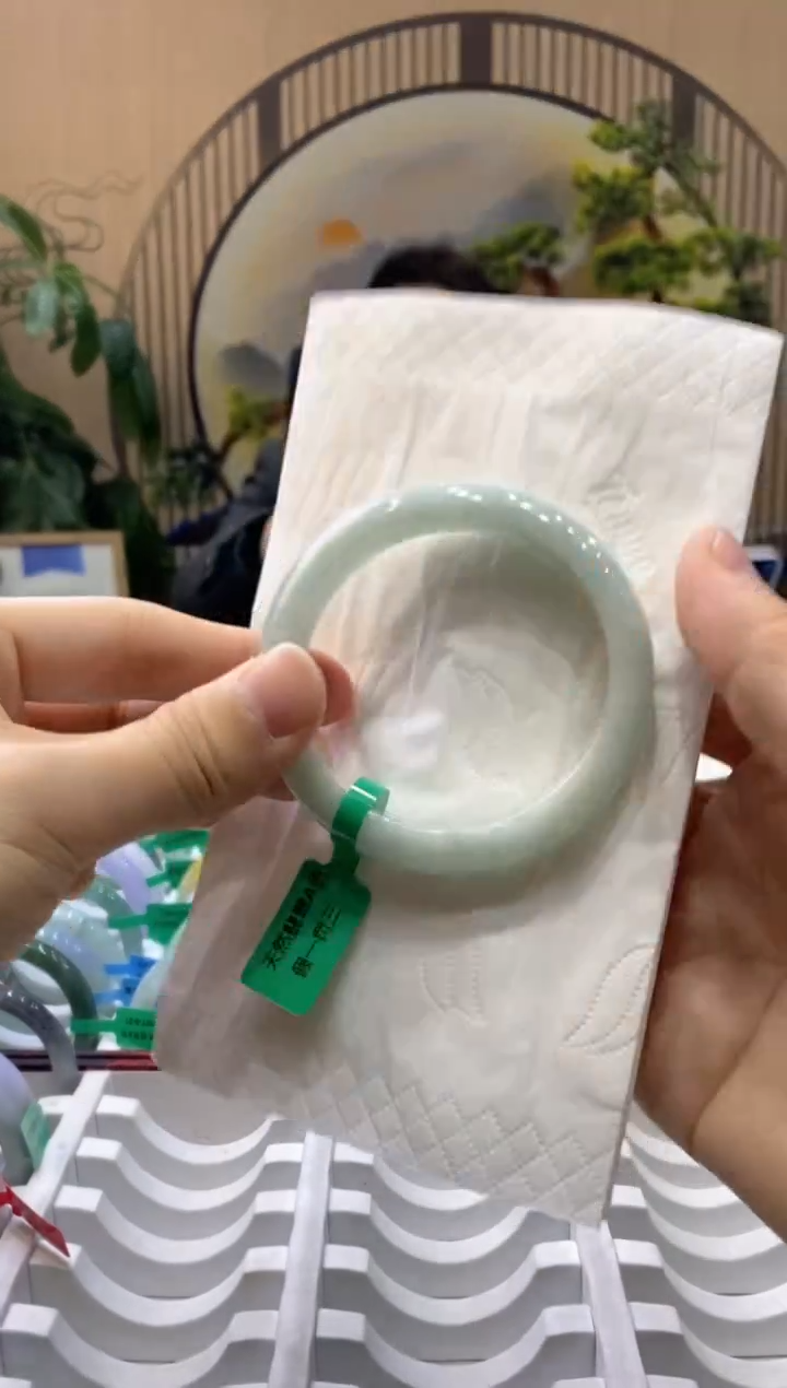 【闪购商品】翡翠手镯未镶嵌00009440
