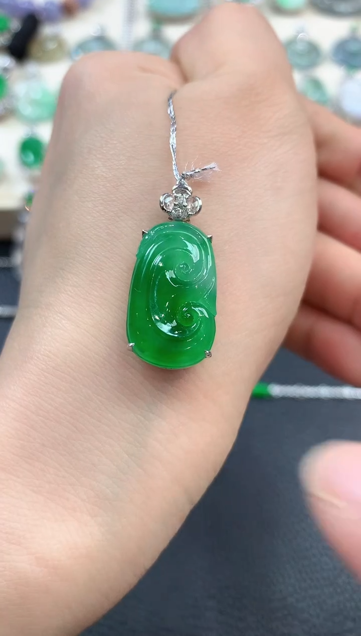 【闪购商品】翡翠吊坠(不含链)18K金镶嵌m50     