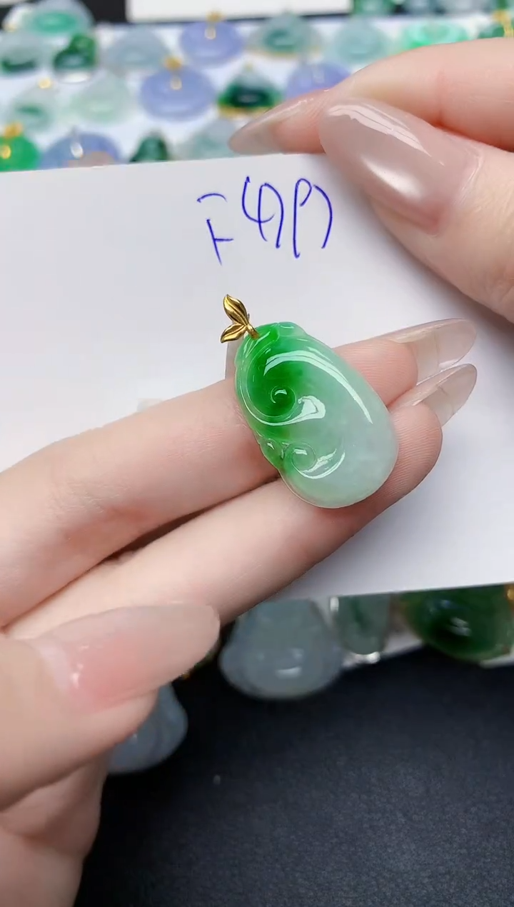 颈饰18K金镶嵌翡翠天然缅甸A货翡翠百元以上9元证书费自理