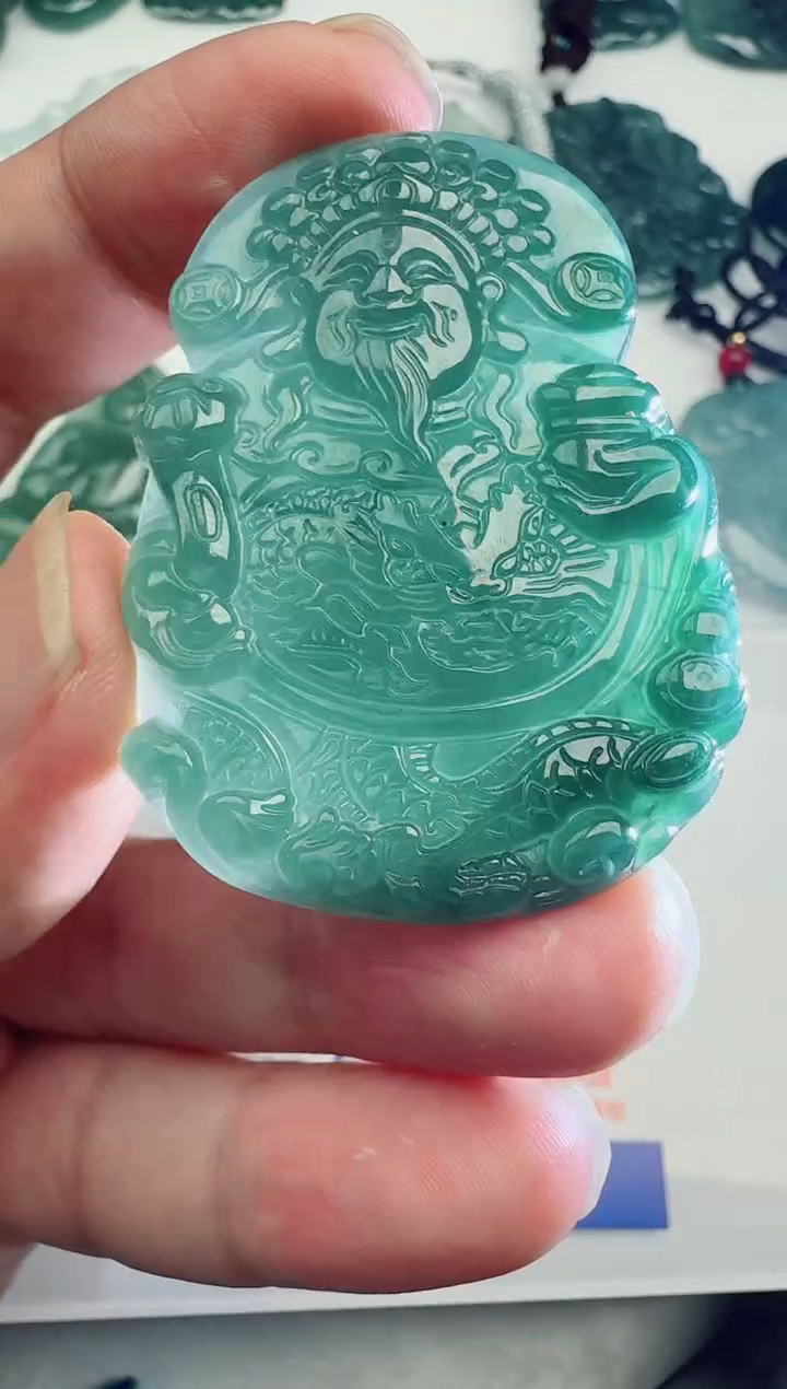 【闪购商品】翡翠吊坠(不含链)未镶嵌多样性随机发其一