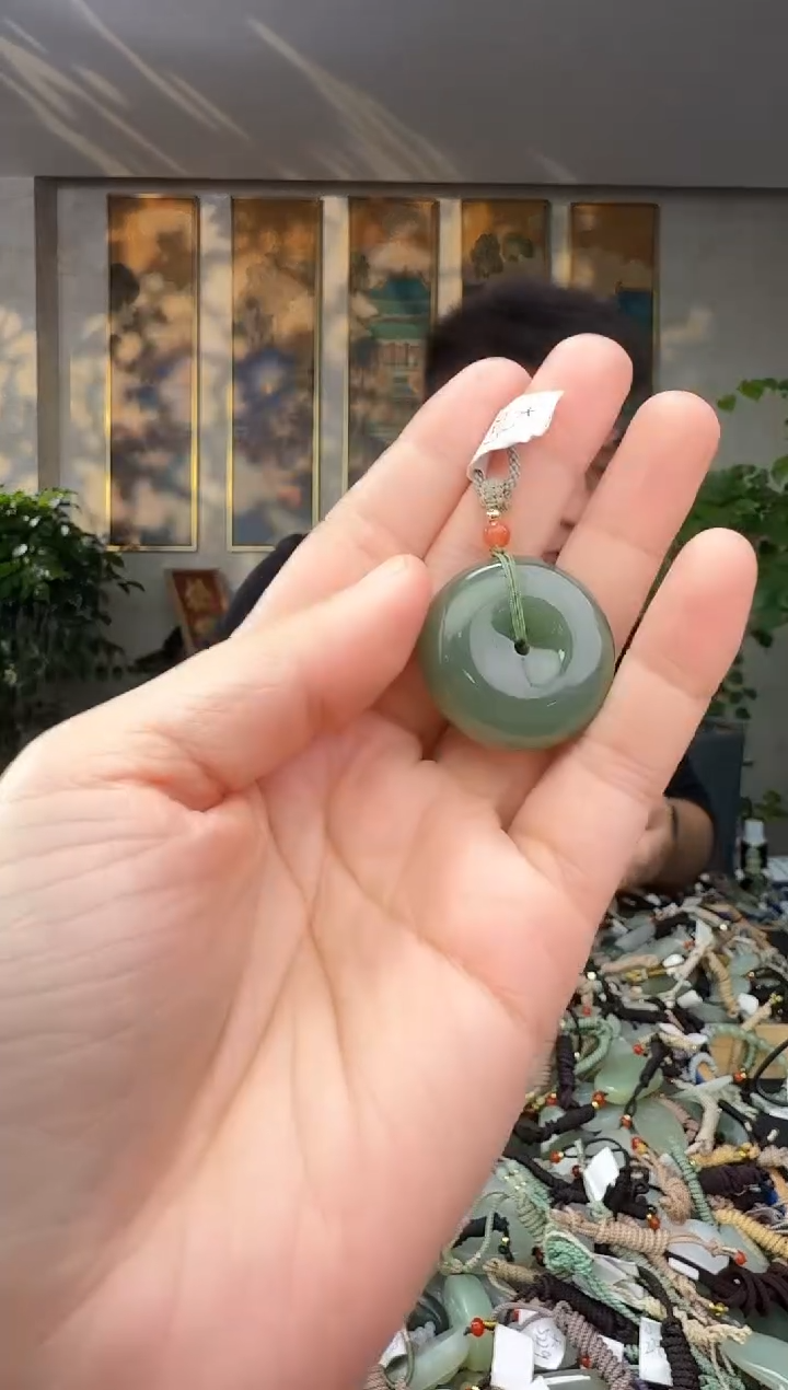 未镶嵌和田玉挂件拍一发一