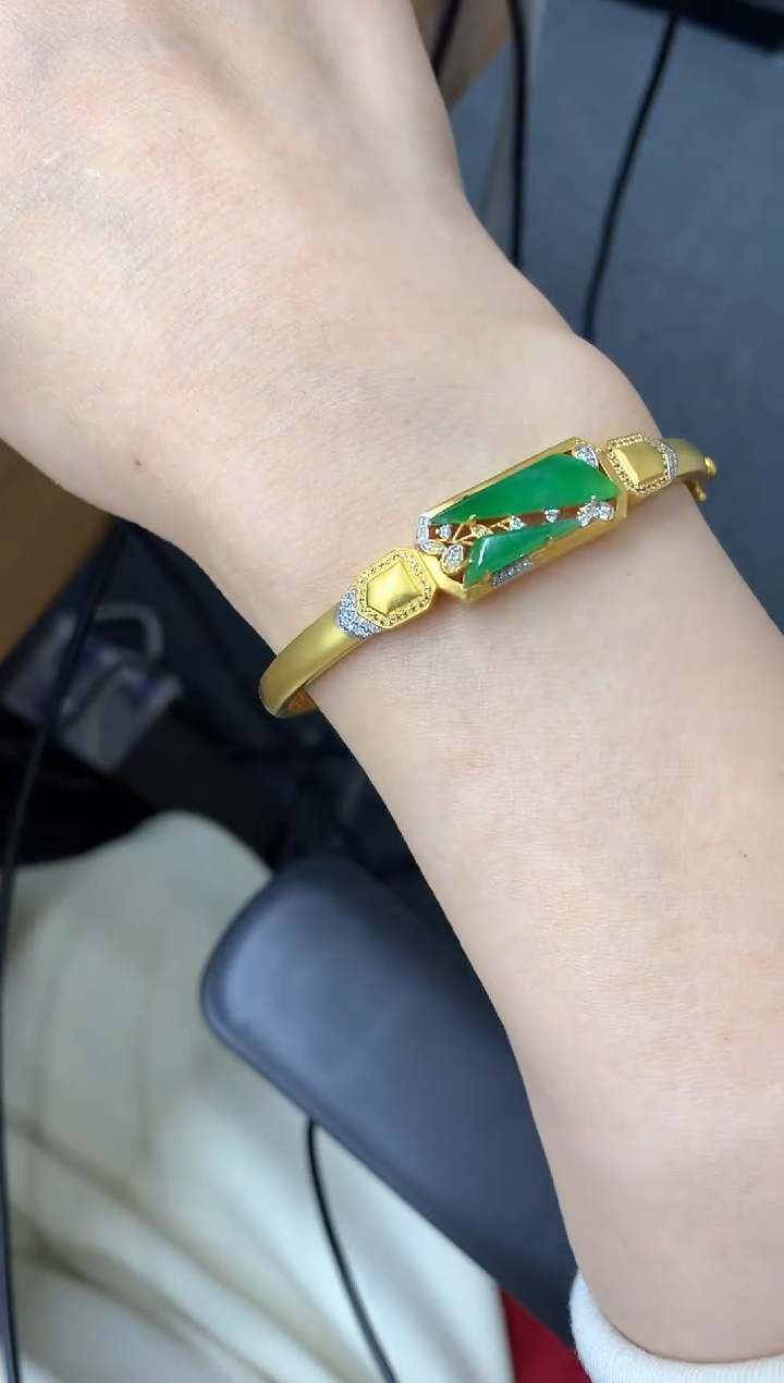 【闪购商品】翡翠手镯18K金镶嵌637-中国好珍宝