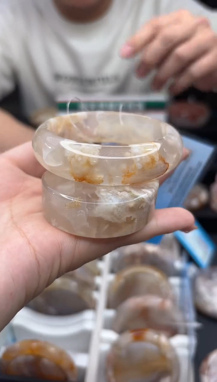 【闪购商品】石英质玉手镯未镶嵌821（53圈赠送镯心）