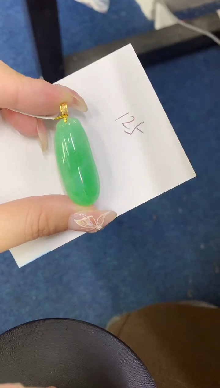 【闪购商品】翡翠颈饰18K金镶嵌0000000000