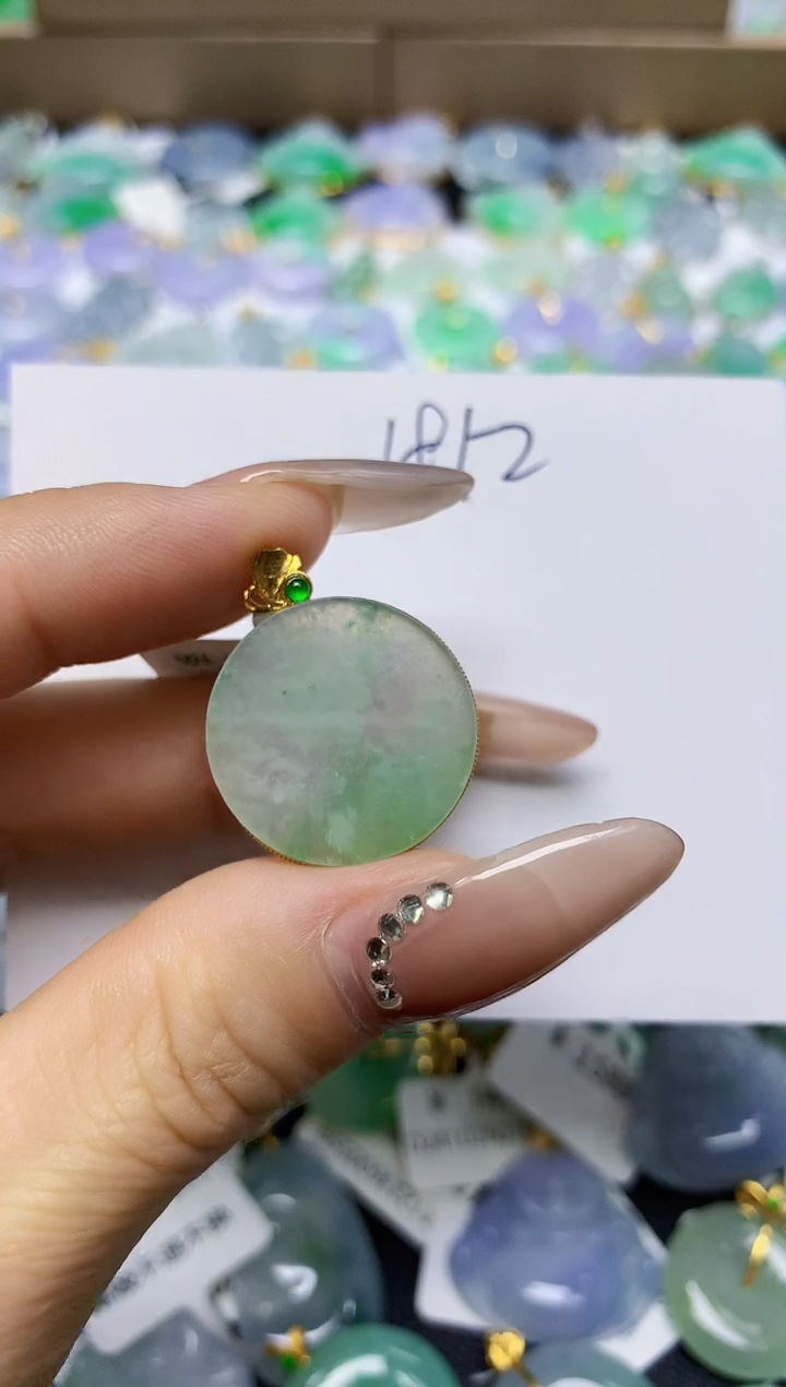 翡翠18K金镶嵌颈饰 天然缅甸翡翠A货