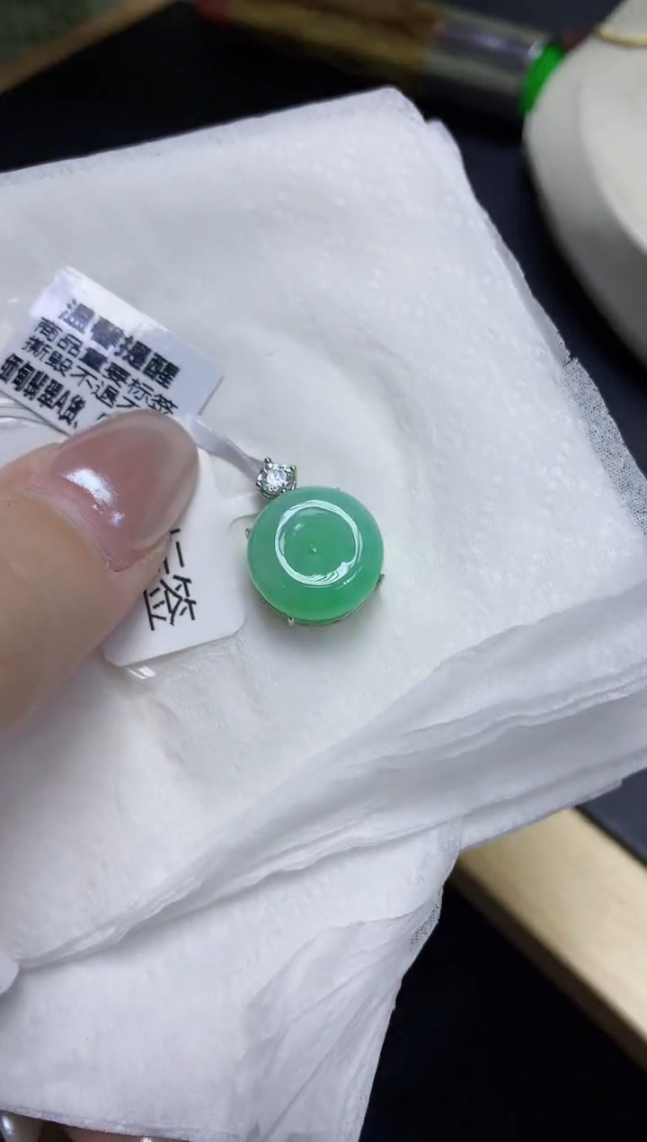 颈饰未镶嵌翡翠天然缅甸翡翠A货多样性发一件