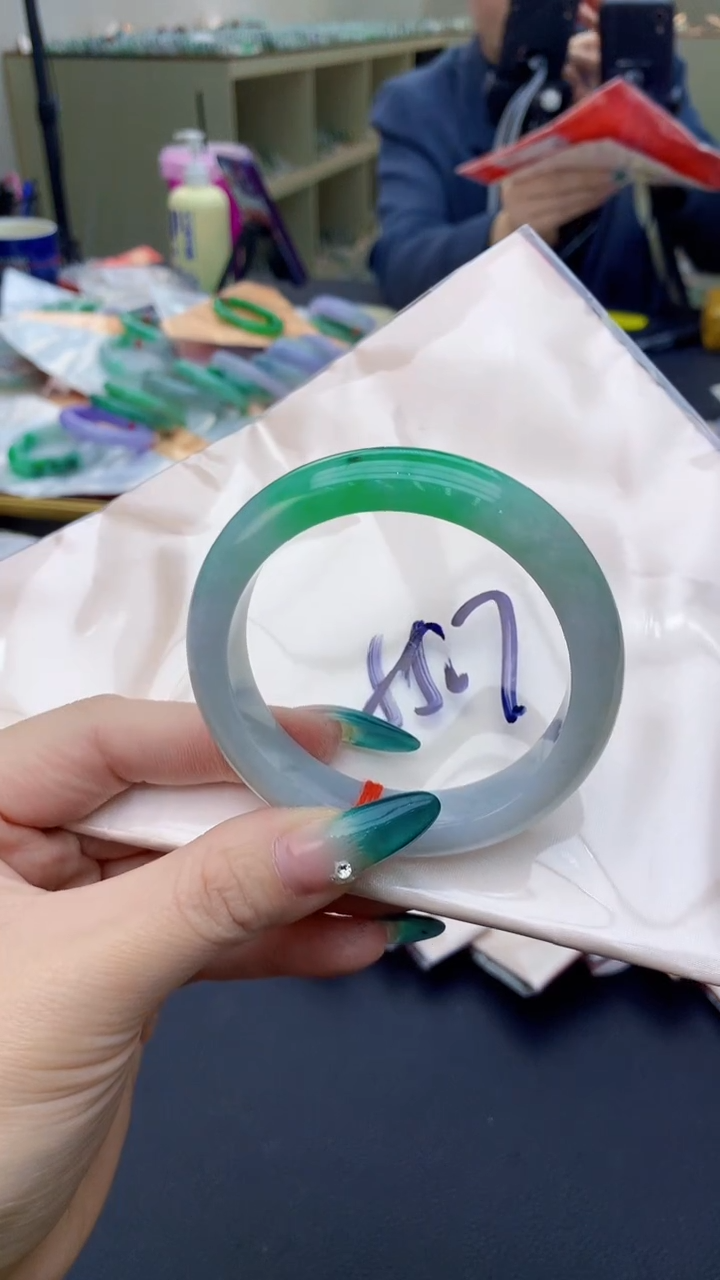 【闪购商品】翡翠手镯未镶嵌0045266496