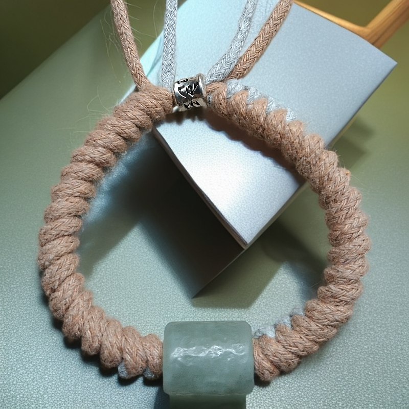 天然岫玉锤纹工艺淡蓝色桶珠手绳男女同款可调节