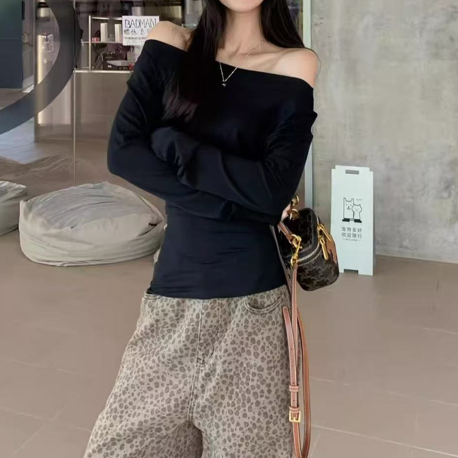 灰色休闲新款设计感长袖斜肩T恤女春秋季一字肩慵懒百搭上衣