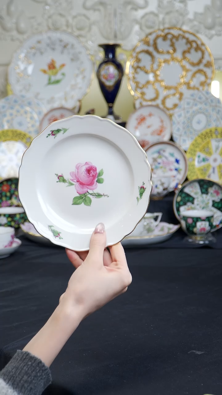 骨瓷婷婷中古器物如图所示104