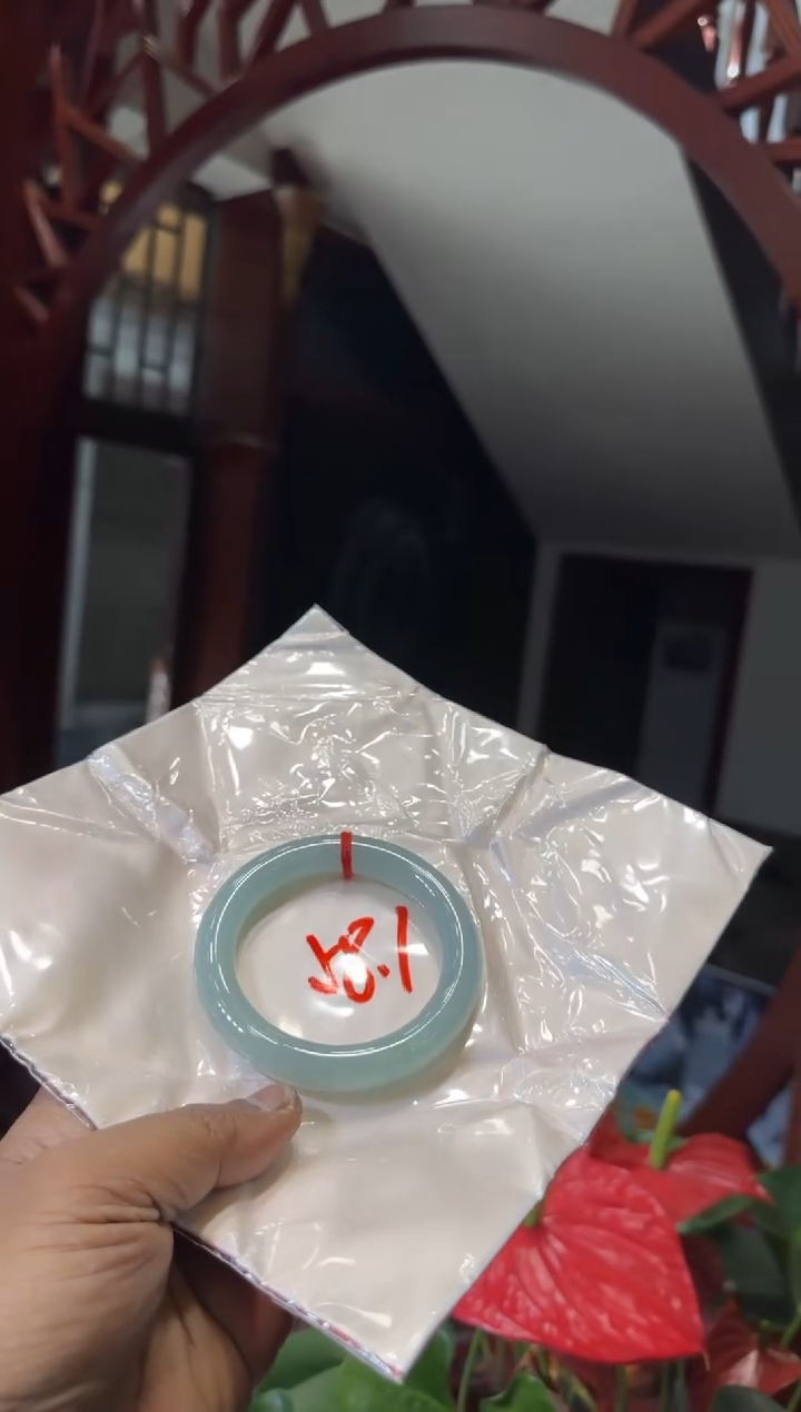 未镶嵌手镯翡翠手镯