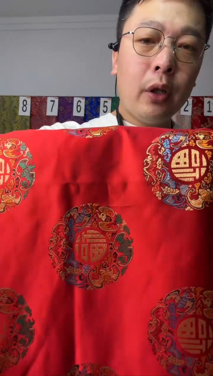 混纺织锦缎长60公分 宽90