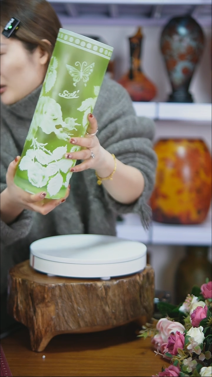 我****的淡绿色花瓶直筒