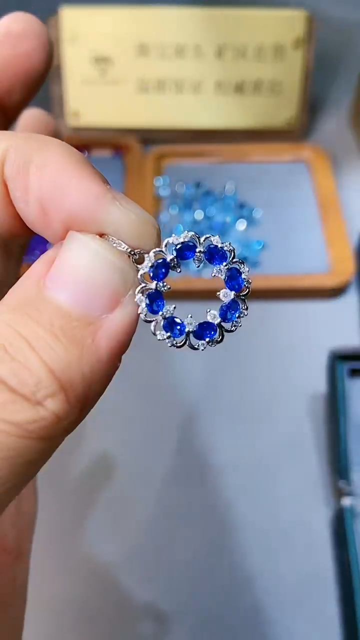 【闪购商品】蓝宝石颈饰银S925镶嵌34